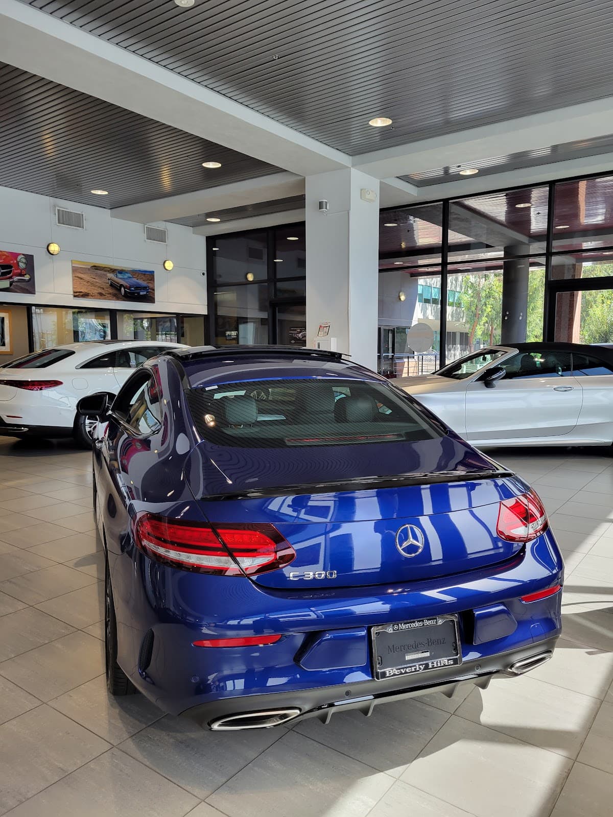 Mercedes-Benz of Beverly Hills thumbnail 3
