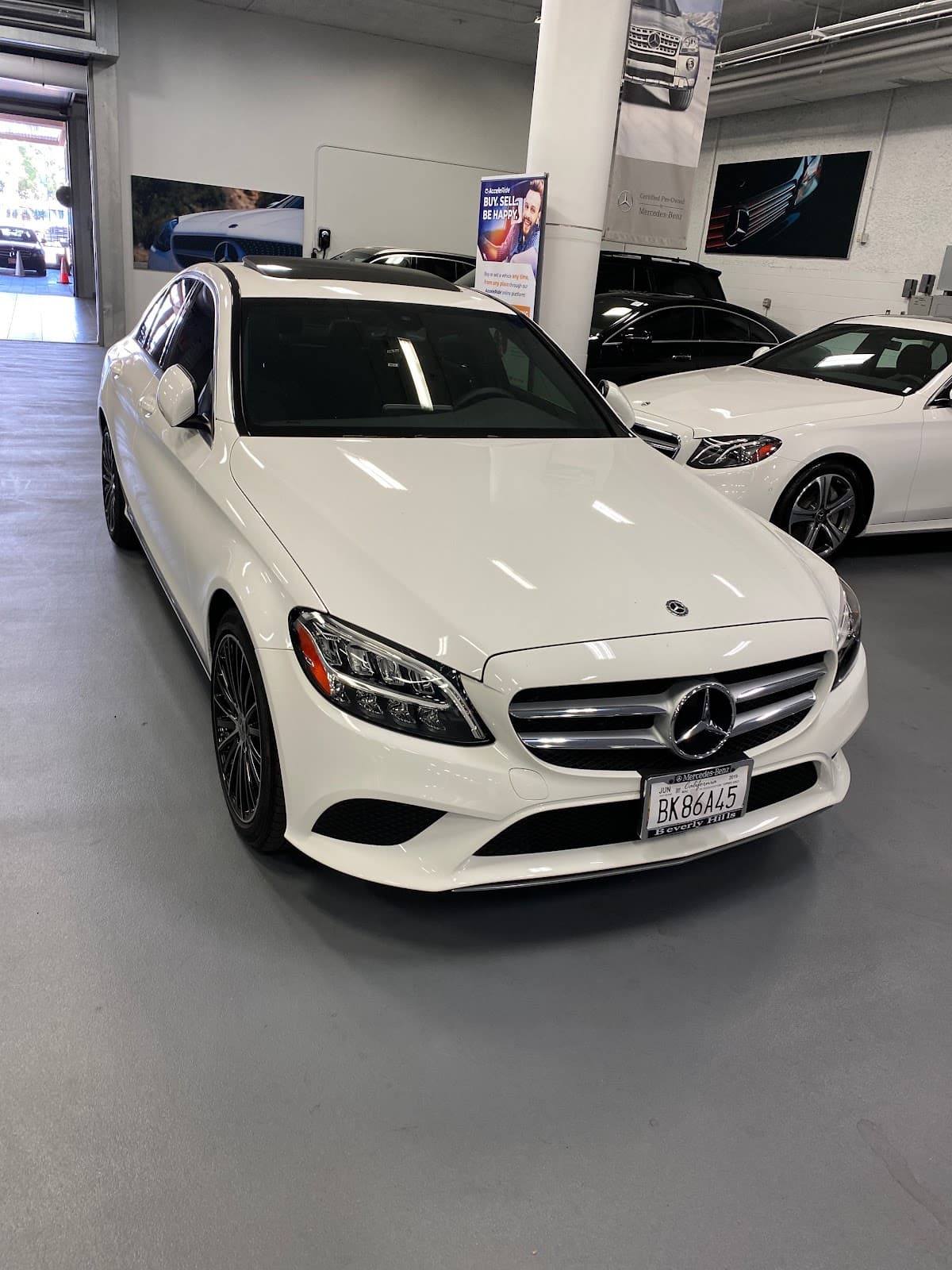 Mercedes-Benz of Beverly Hills thumbnail 4