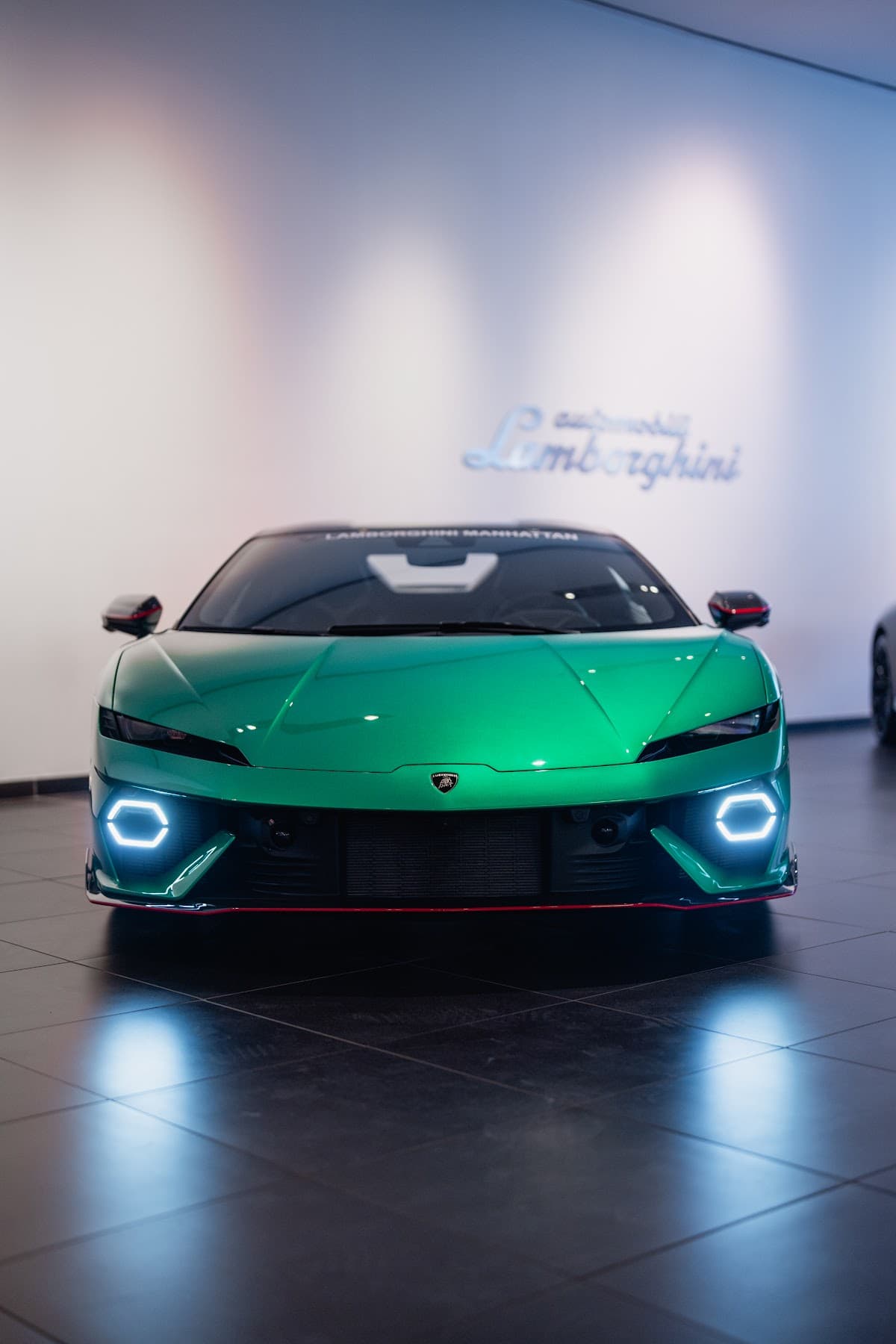 Manhattan Motorcars Inc (711 11th Avenue Showroom) thumbnail 2