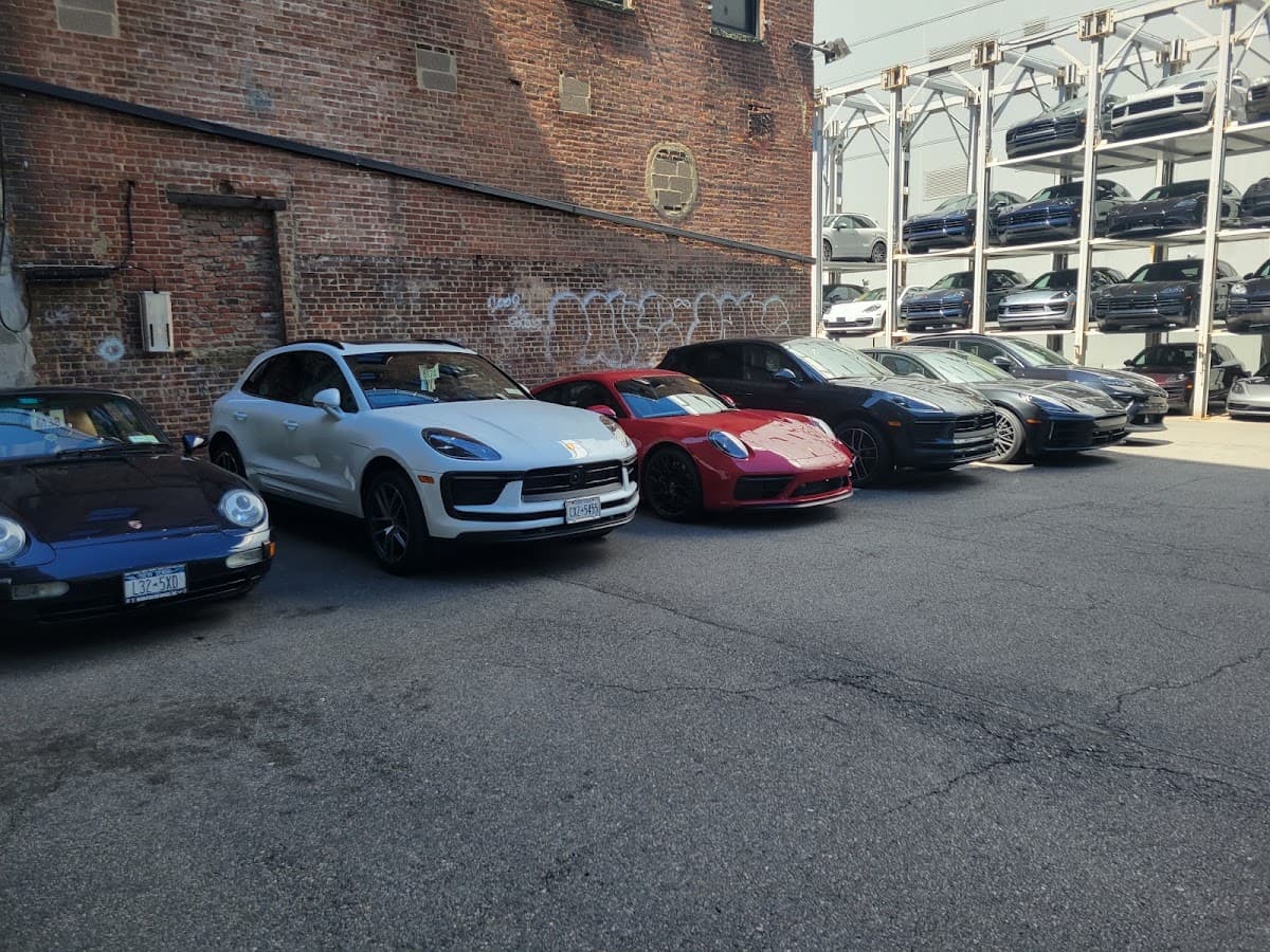 Manhattan Motorcars Porsche - Service Department thumbnail 3