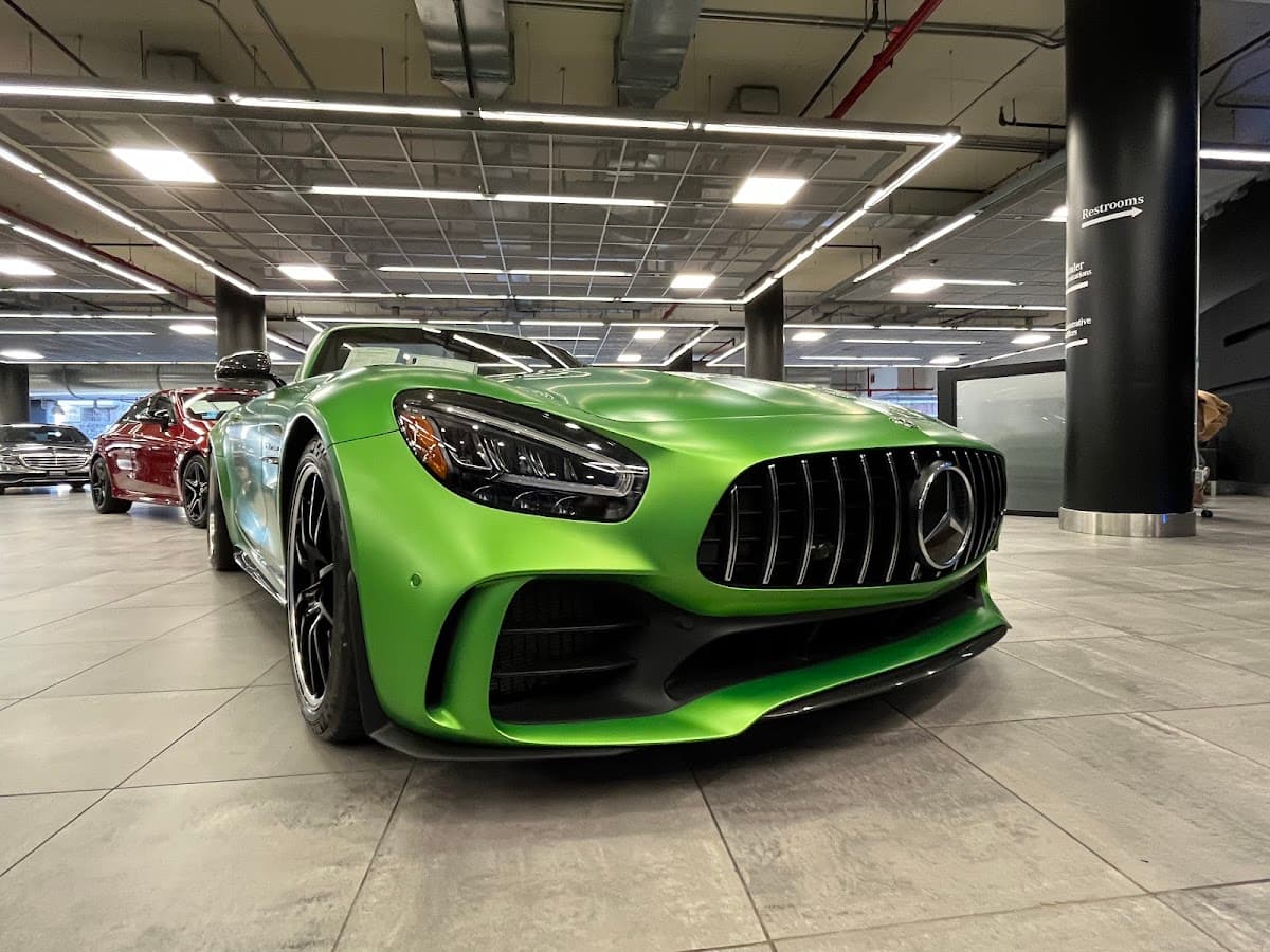 Mercedes-Benz of Manhattan thumbnail 4
