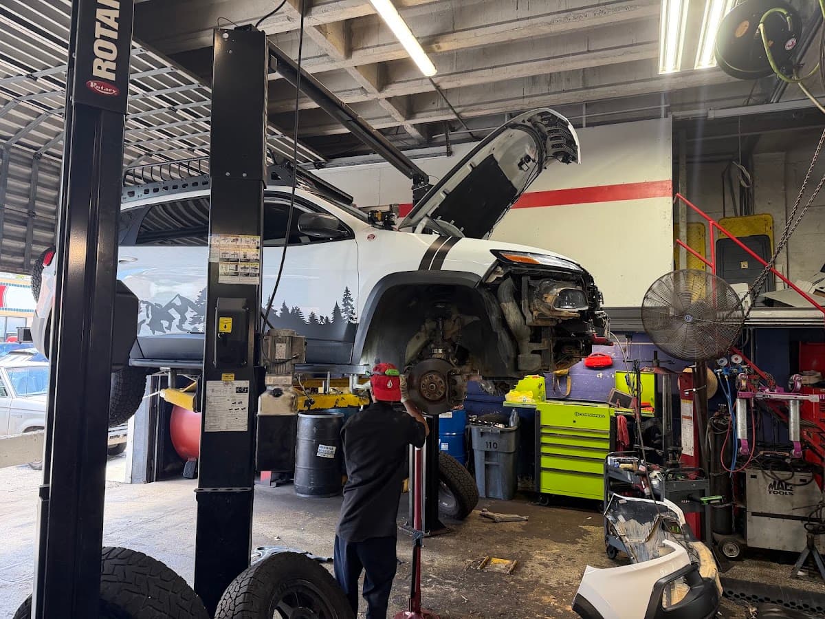Green's Garage thumbnail 3