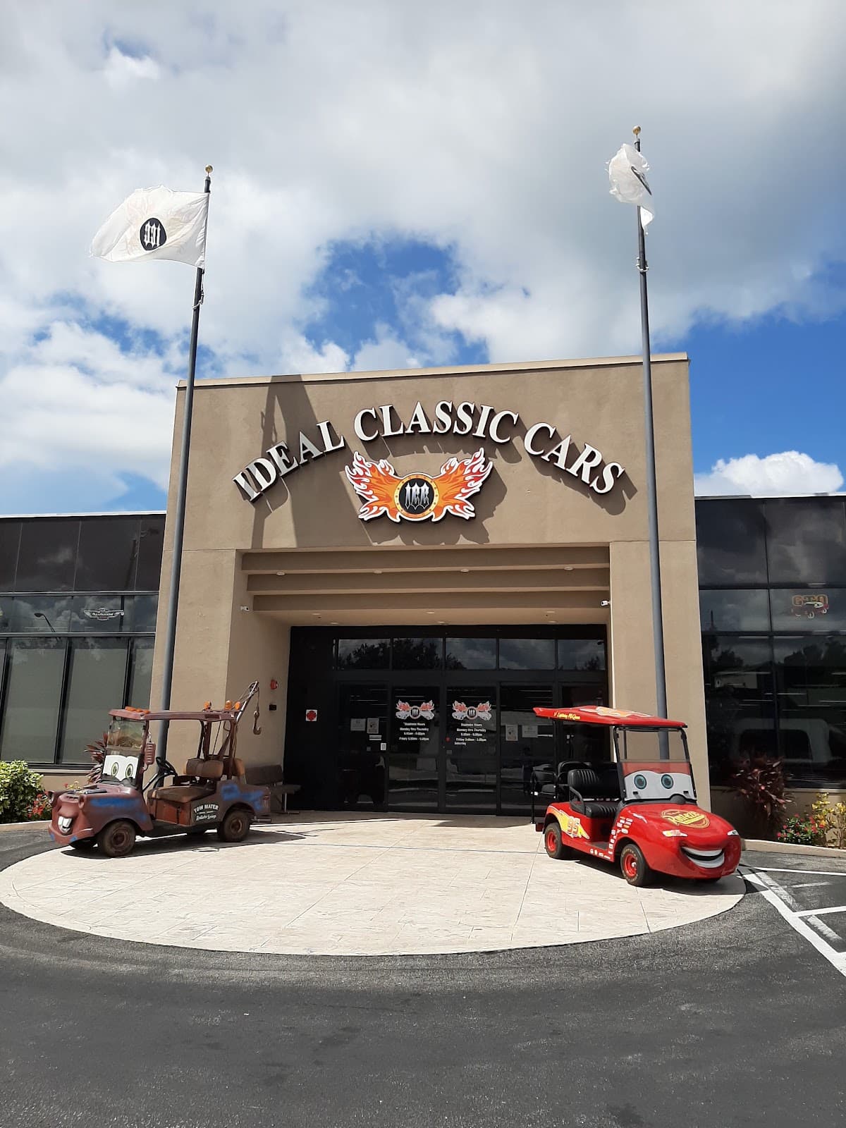 Ideal Classic Cars, Classic American specialist in Naples