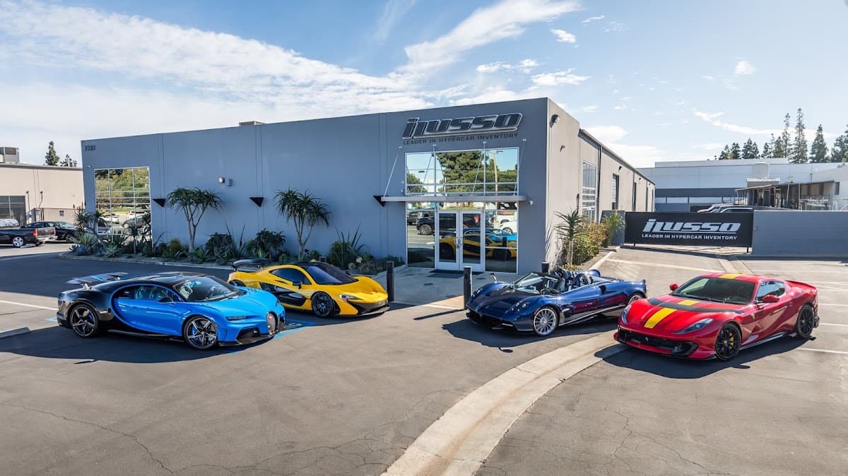 iLusso Exotic Car Dealership