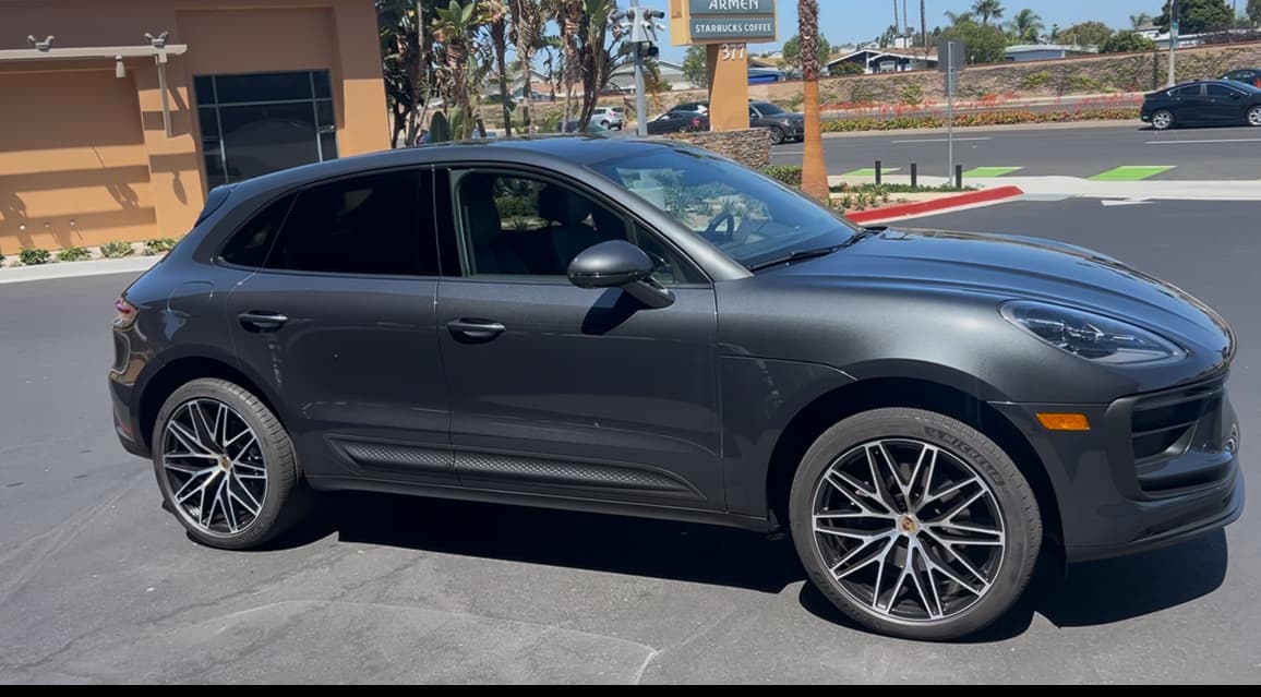 Porsche Newport Beach Service Center thumbnail 3
