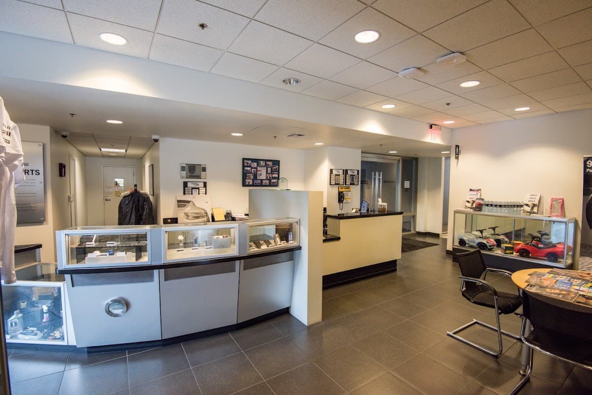 Porsche Newport Beach Service Center thumbnail 4