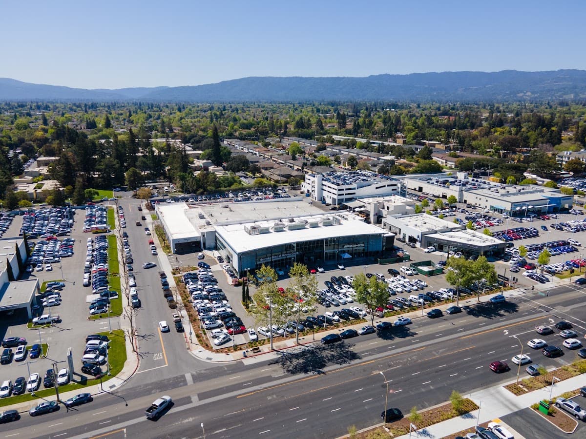 Mercedes-Benz of Stevens Creek Service Center thumbnail 2