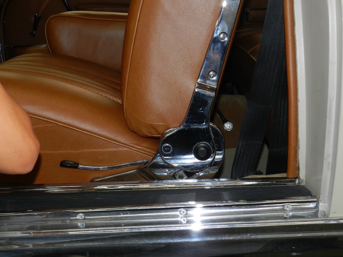 SIDCO Custom Upholstery Inc. thumbnail 4