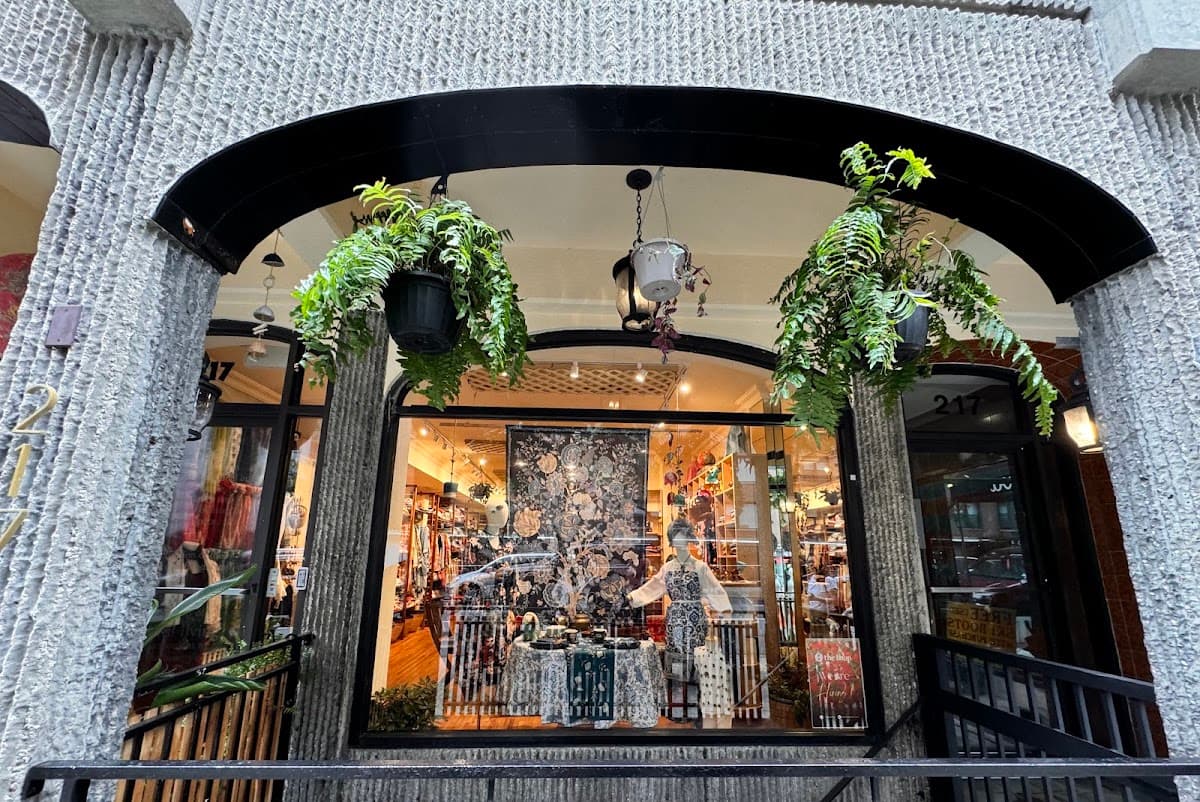 The Shop, exotic & classic specialist in Manhattan